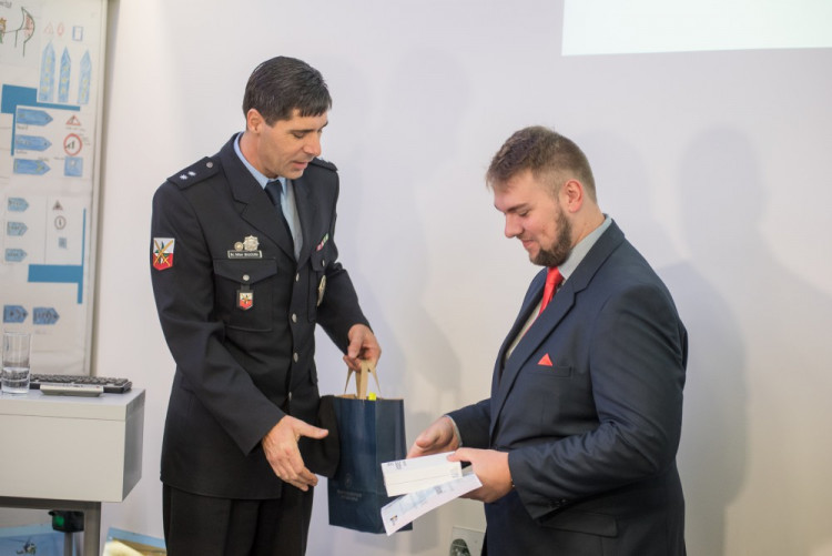 Policejní mluvčí Milan Bajcura nominoval Jana Jirku na Gentlemana silnic.