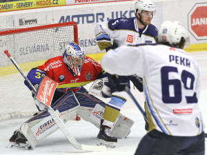 Kladenský Patrik Machač cloní Petru Kváčovi