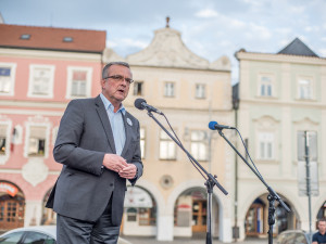 Protest proti plíživé totalitě ANO