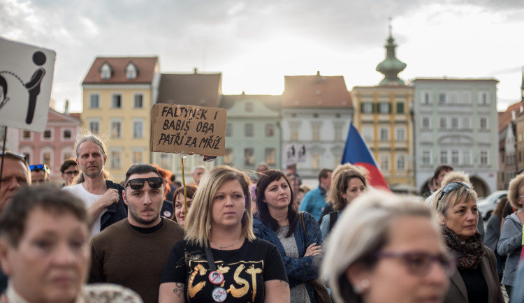Protest proti plíživé totalitě ANO