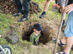 Stavění májky v Chlumci 2018