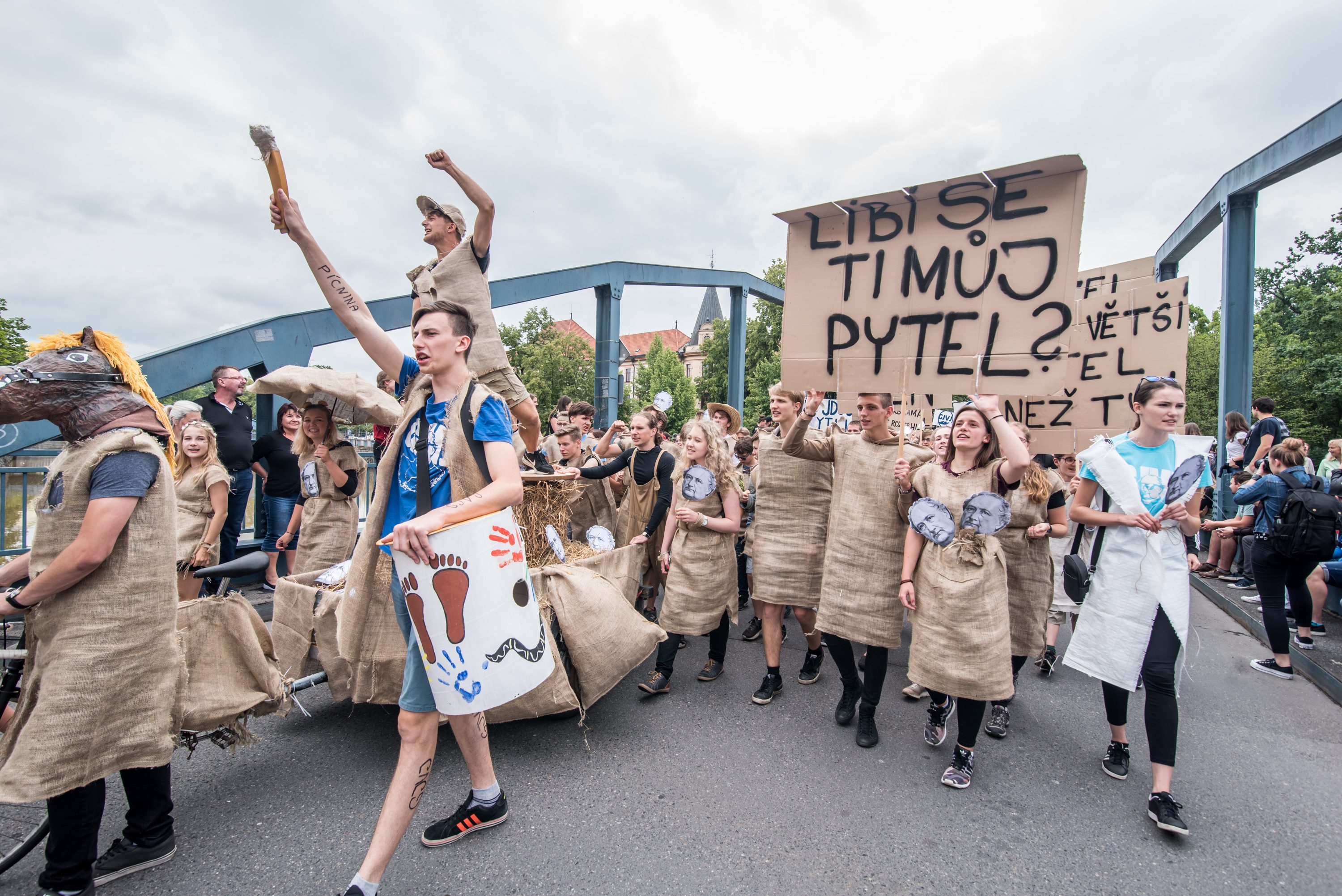Králem Budějovického Majálesu se stal Martin Picek z Gymnázia J. V. Jirsíka