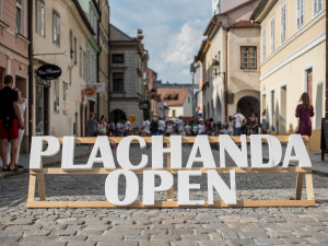 Plachanda open