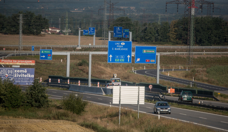 Hlavní tah mezi Ševětínem a Borkem je na dva týdny zavřený