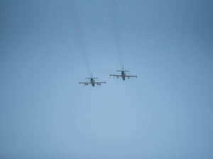 V Hluboké nad Vltavou se lidé loučili s padlým vojákem Kamilem Benešem