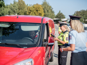 Řídím, piju nealko na silnici u Štilce