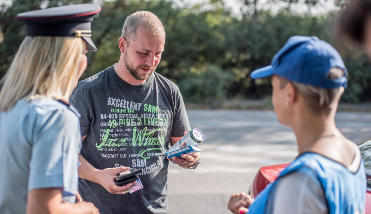 Řídím, piju nealko na silnici u Štilce