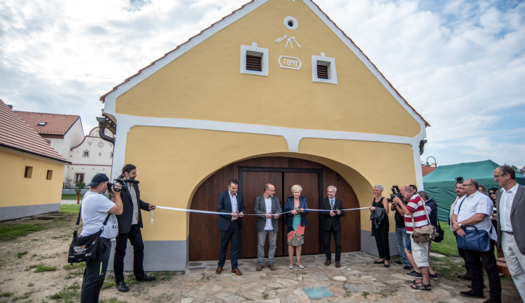 Holašovice slaví 20 let v UNESCO, otevřely starou kovárnu