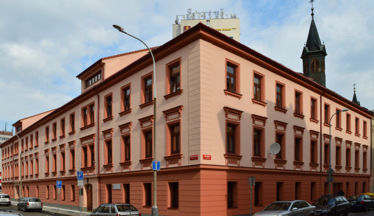 VOŠ a SPŠ Automobilní a Technická