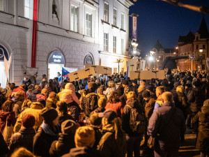 Den boje za svobodu a demokracii