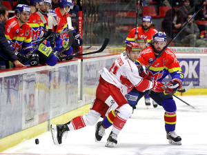 Lukáš Endál se snaží u hrazení obejít Jana Bartka