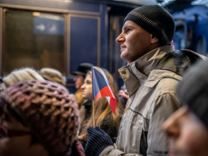 Lidé přivítali na nádraží prezidenta Masaryka. Ne všichni ho ale viděli.