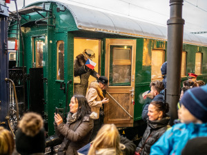 Lidé přivítali na nádraží prezidenta Masaryka. Ne všichni ho ale viděli.