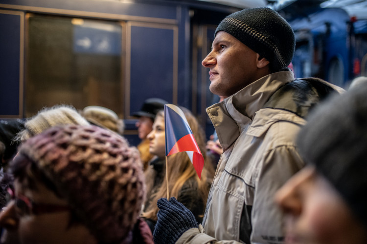 Lidé přivítali na nádraží prezidenta Masaryka. Ne všichni ho ale viděli.