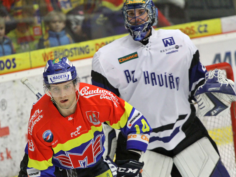 Babka před svým bývalým spoluhráčem Bláhou