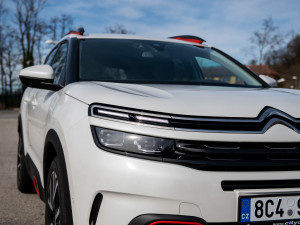Reprezentativní a komfortní. Citroën C5 Aircross strčí do kapsy ne jedno SUV