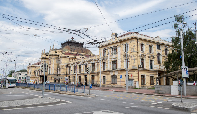 Budova vlakového nádraží se bude rekonstruovat