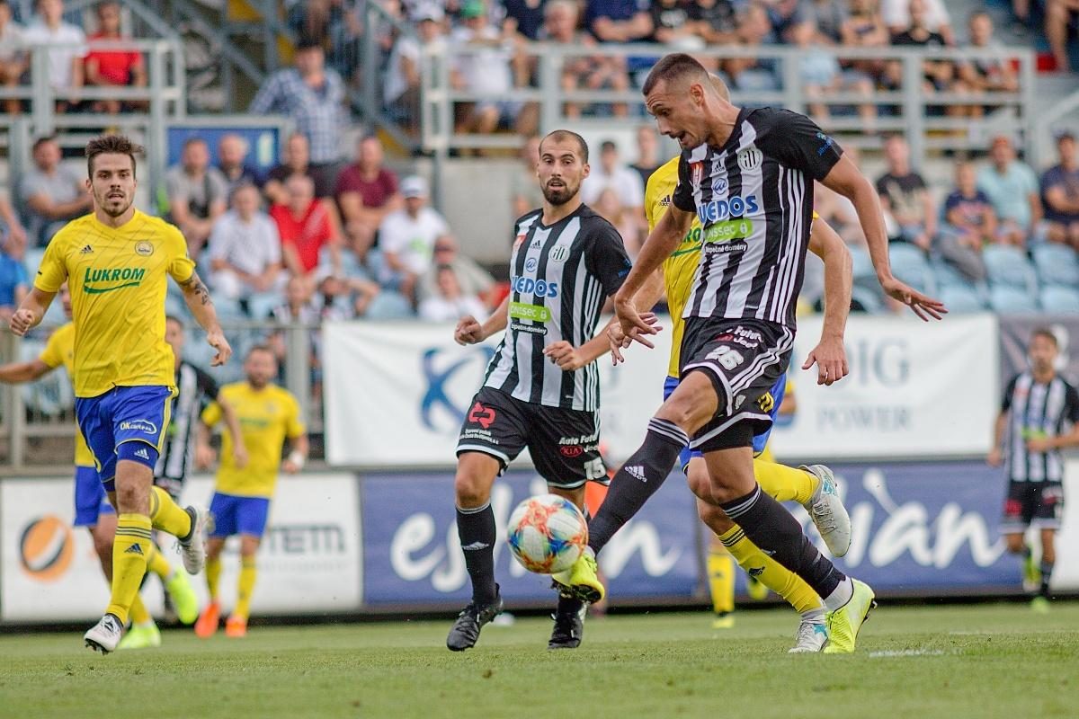 FOTO: Dynamo se dočkalo první domácí výhry