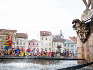Pochod fanoušků Motoru před první zápasem Chance ligy