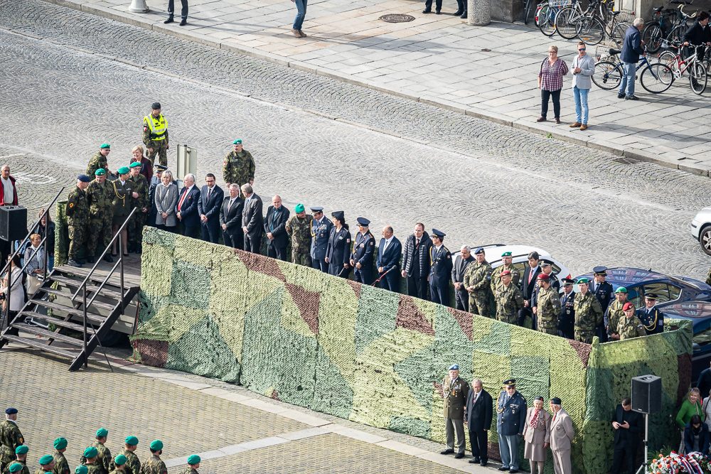 FOTO: Vojenská přehlídka v Českých Budějovicích