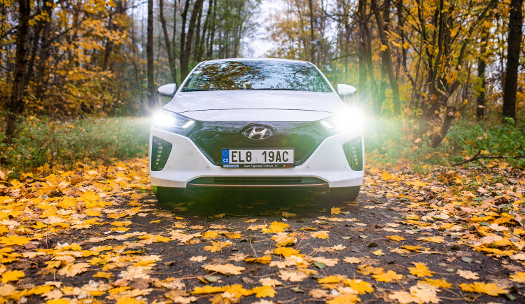 Elektromobil Ioniq poutá pozornost nejen vzhledem