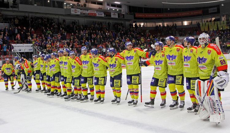 Rozjetí motoráci nadělili Valachům bůra