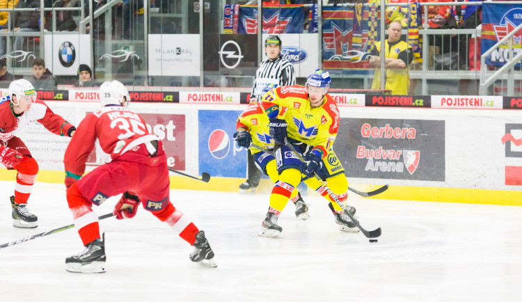 Motor proti Slavii uhrál jenom bod, s Pražany prohrál po prodloužení