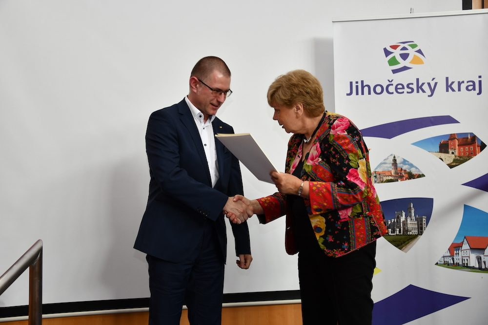 Hejtmanka Ivana Stráská vyhlásila „Ceny hejtmanky Jihočeského kraje za společenskou odpovědnost“ za rok 2019