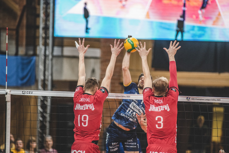 Jihostroj doma nastoupil proti největším hvězdám světového volejbalu