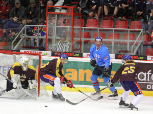 Vzpomínkový retro duel ovládli hokejisté Motoru