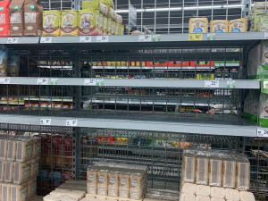 Vykoupené regály v obchodech