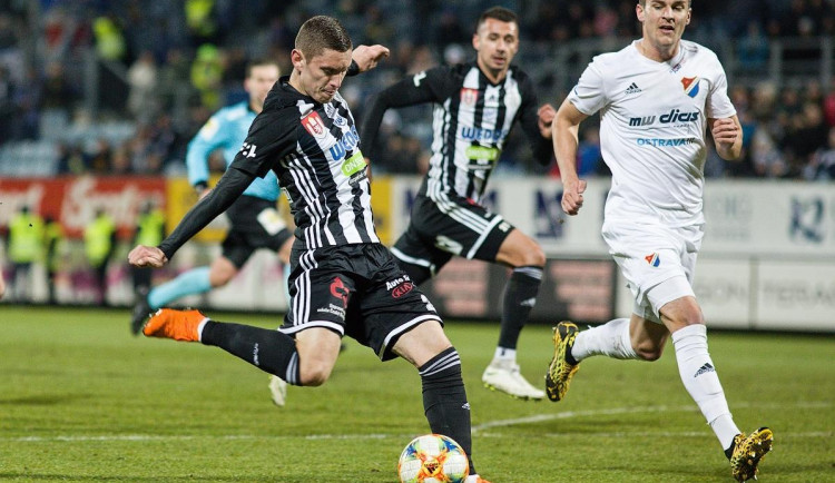 FOTOGALERIE: Dynamo podlehlo Baníku