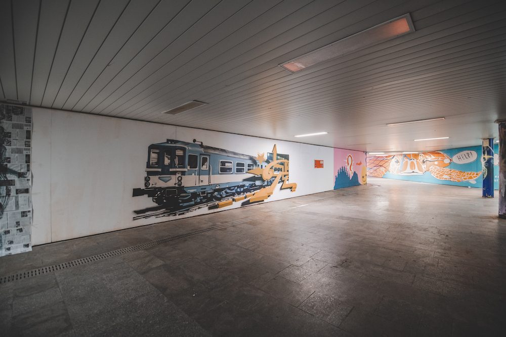 Graffiti v podchodu
