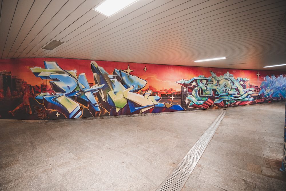 Graffiti v podchodu