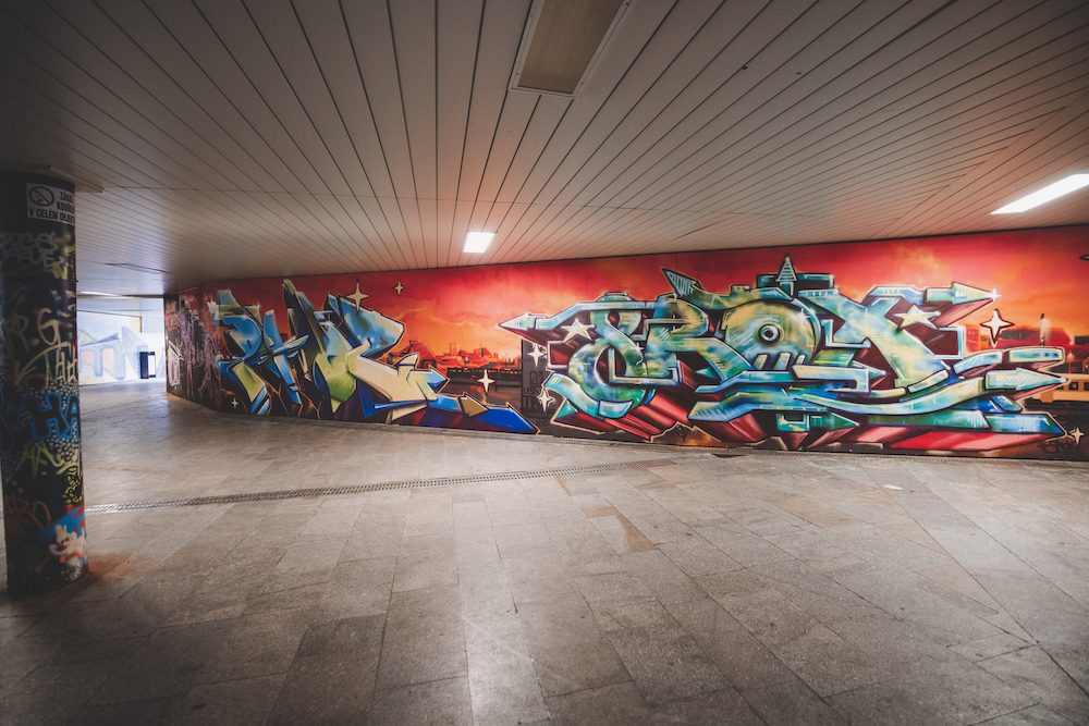 Graffiti v podchodu