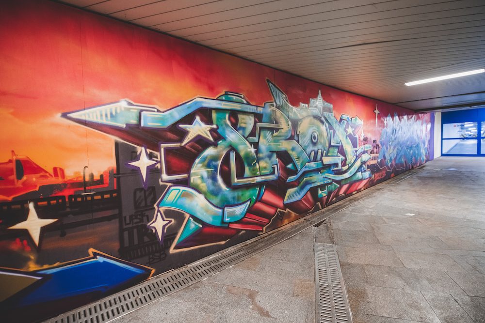 Graffiti v podchodu