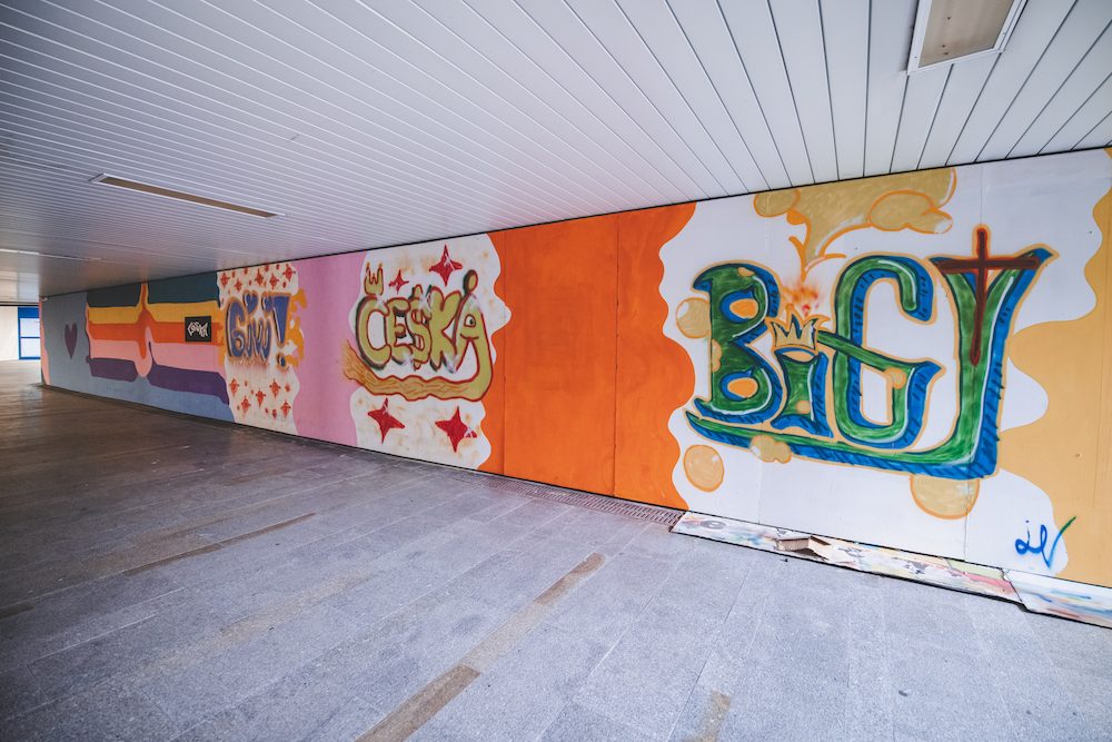 Graffiti v podchodu