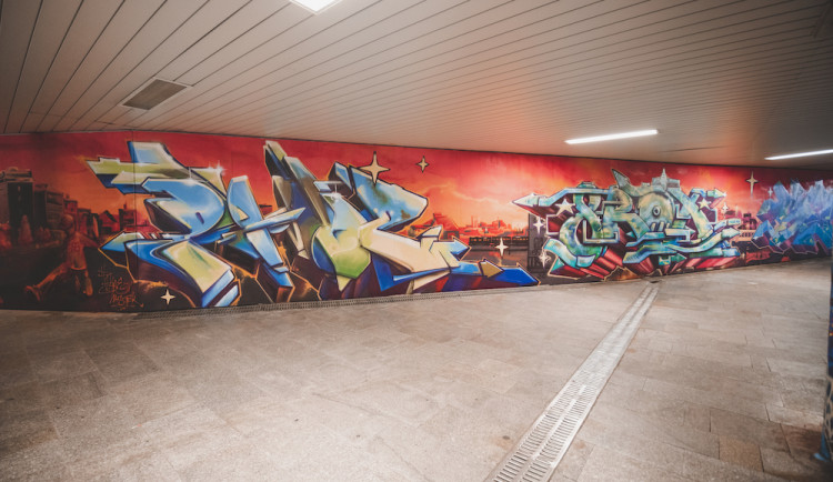 Graffiti v podchodu