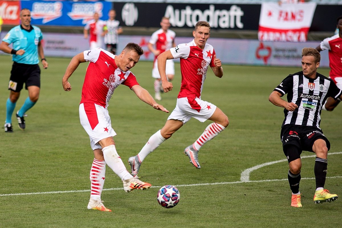 FOTOGALERIE: Slavia na jihu Čech dominovala a vykročila za obhajobou