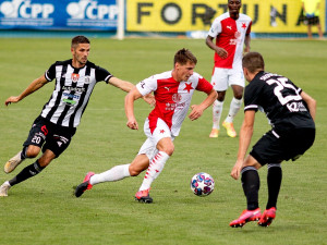 FOTOGALERIE: Slavia na jihu Čech dominovala a vykročila za obhajobou
