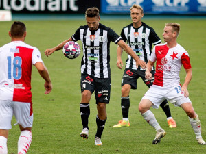 FOTOGALERIE: Slavia na jihu Čech dominovala a vykročila za obhajobou