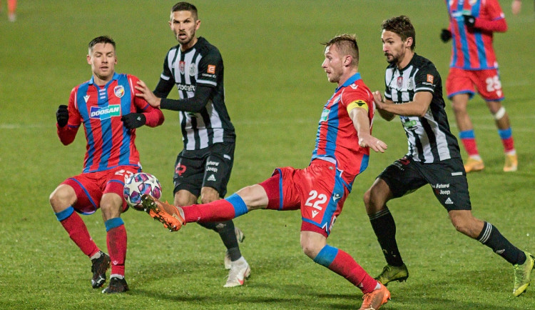 FOTOGALERIE: Dynamo, kat favoritů? Po Spartě obrali Jihočeši i Plzeň, doma uhráli remízu 0:0