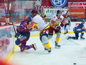 FOTOGALERIE: Druhé vítězství v řadě. Motoru se začíná dařit, v Budvar aréně přehrál Litvínov 4:3