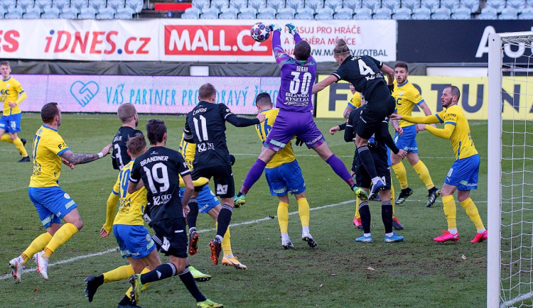 FOTOGALERIE: Spolehlivý exekutor Čolič i fantastický Vorel. Dynamo vyhrálo potřetí v řadě, doma porazilo Teplice