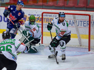 FOTOGALERIE: Šílená první třetina. Motor nezvládl úvod zápasu, od Mladé Boleslavi dostal šest branek
