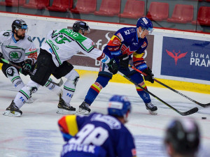 FOTOGALERIE: Šílená první třetina. Motor nezvládl úvod zápasu, od Mladé Boleslavi dostal šest branek