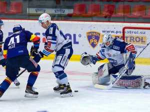 FOTOGALERIE: Znovu a znovu. Motor pokračuje ve výsledkové mizérii, doma nestačil ani na Kometu