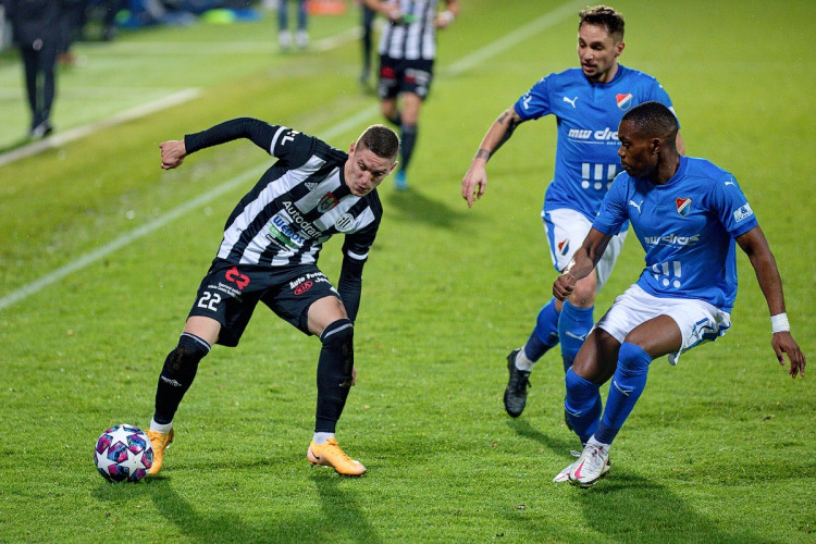 FOTOGALERIE: Dynamo válí a pět zápasů v řadě neprohrálo, Baník sestřelil v závěru Mršič