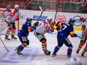 FOTOGALERIE: Jeden jediný gól. Chudé utkání ovládly Pardubice, Motor se doma stále trápí