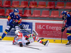 FOTOGALERIE: Jeden jediný gól. Chudé utkání ovládly Pardubice, Motor se doma stále trápí